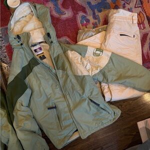 Burton green and beige snow ski snowboard jacket and pants set